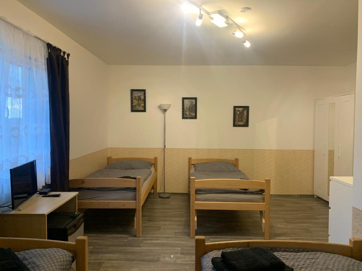 Penzion U Jezera Hotell Konstantinovy Lázně Exteriör bild